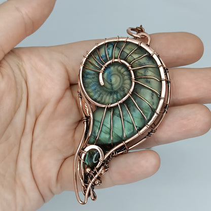 Mermaid shell necklace