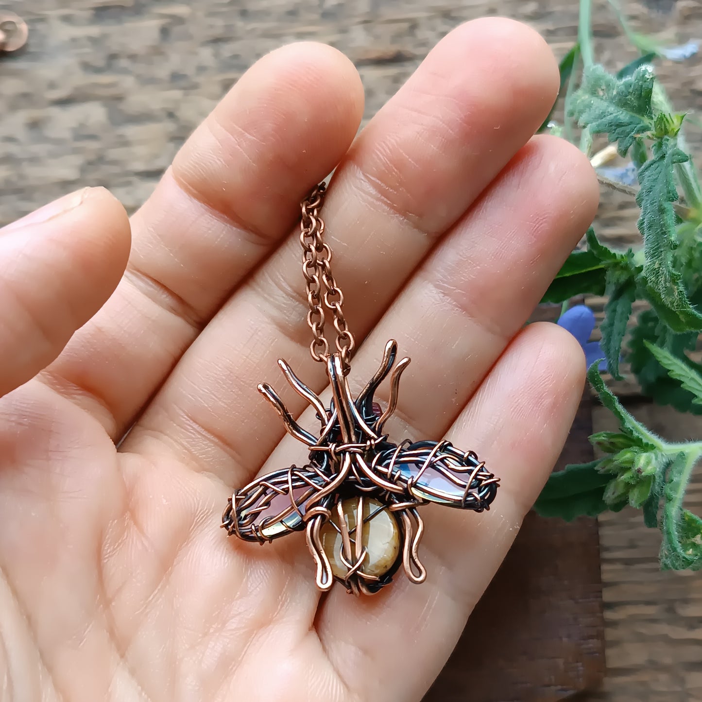 Morning sky wings bee charm
