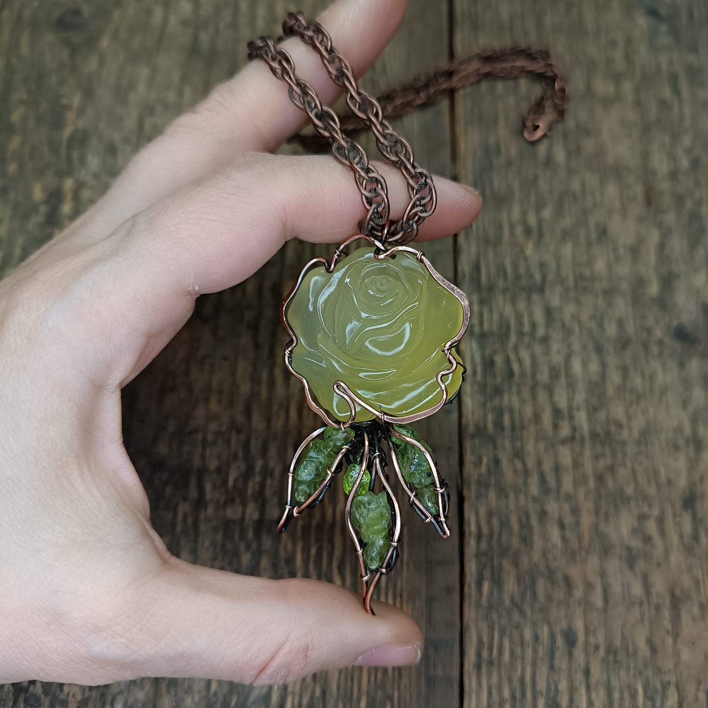 Butter yellow agate rose necklace.