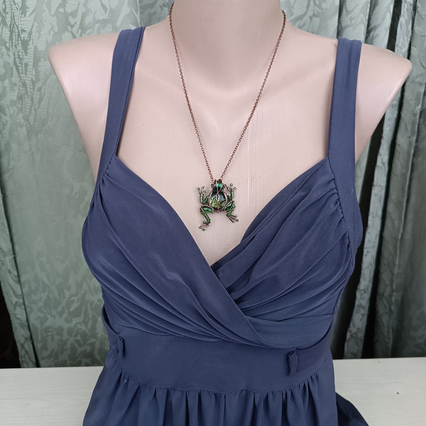 Froggy pendant