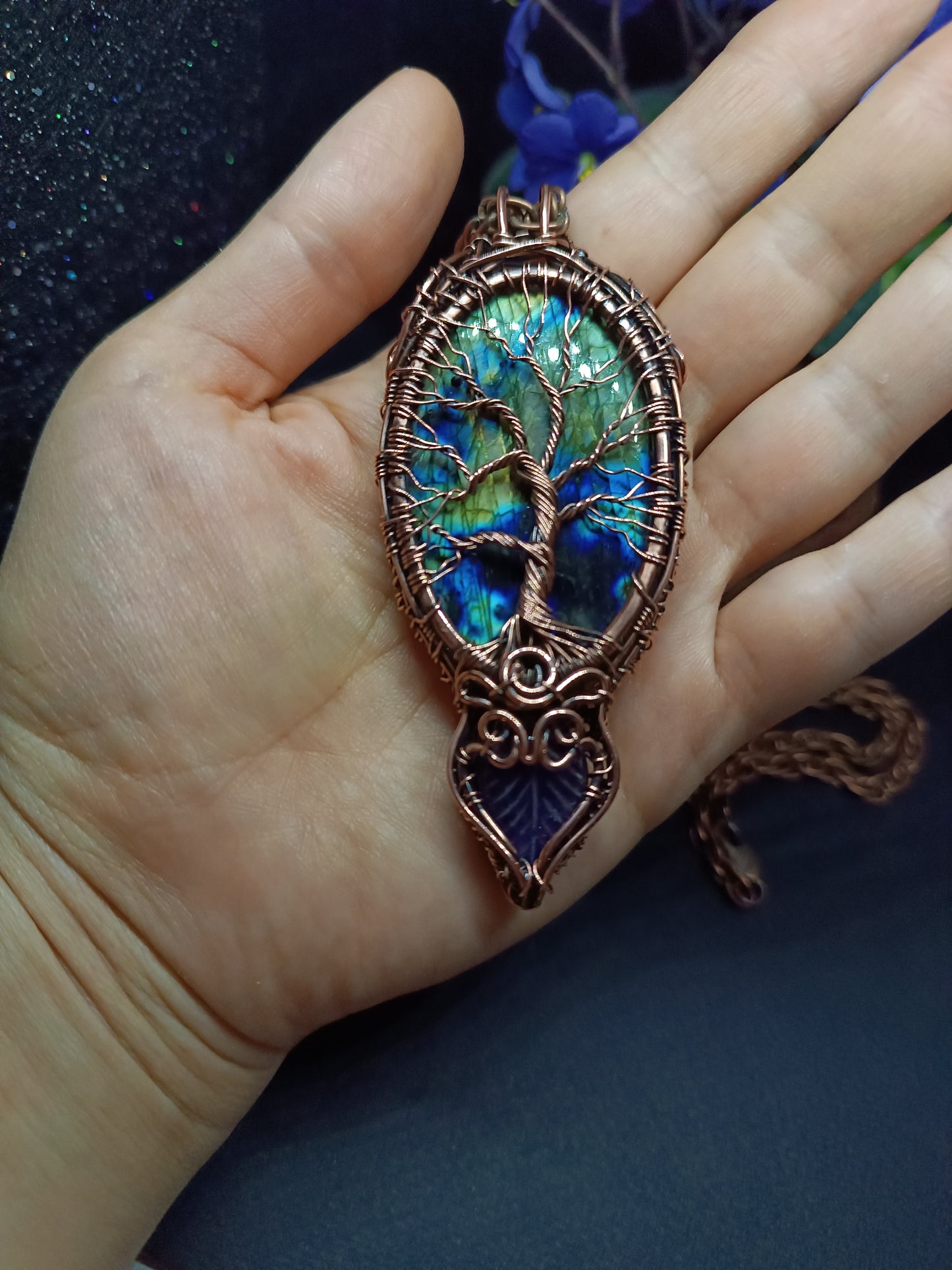 Tree of life necklace. Copper, labradorite and amethysts.