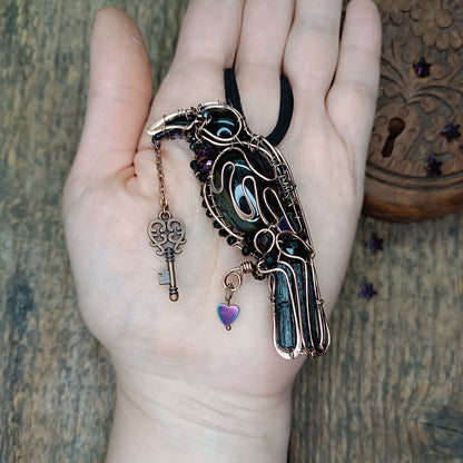 Secret keeper raven with heart💜