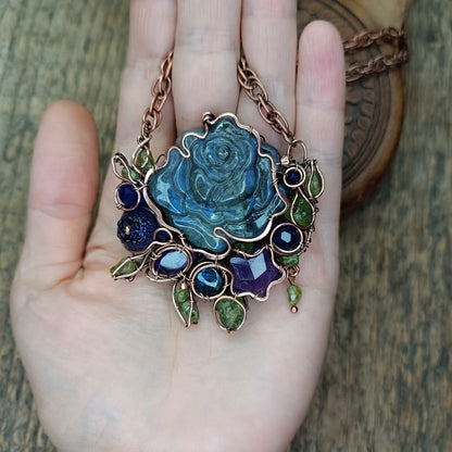 Blueberry rose and the falling star necklace