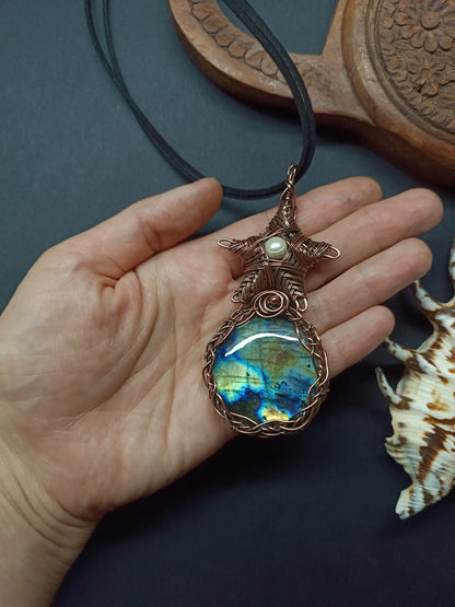 Starfish necklace.