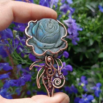 Empress rose pendant