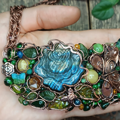 "Butterflies in the rose garden"💚🌹🦋
