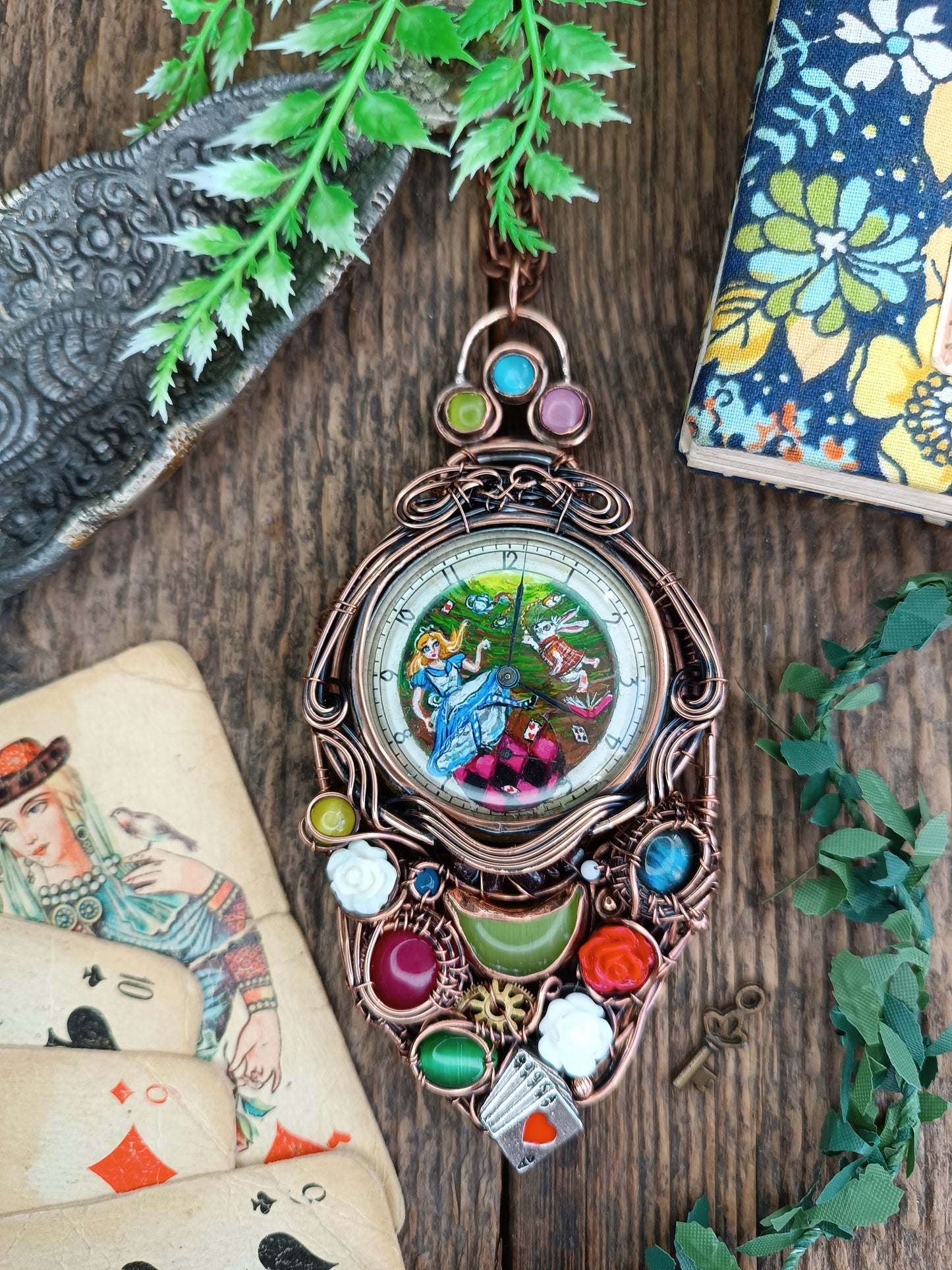 The story about cards, rabbits, hats and roses!