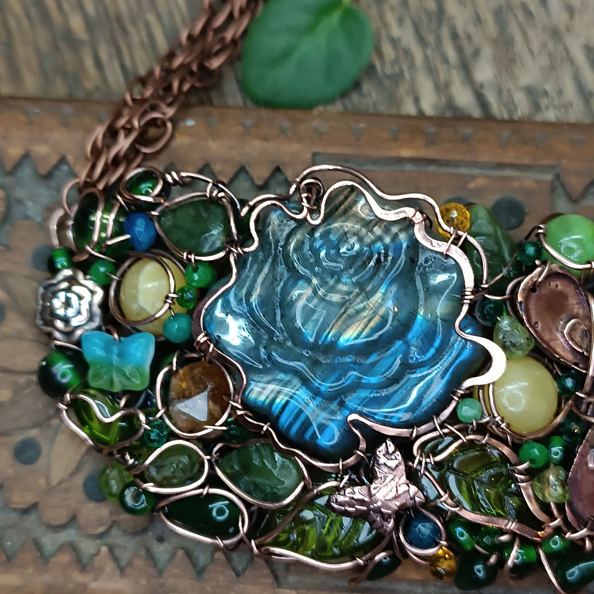"Butterflies in the rose garden"💚🌹🦋