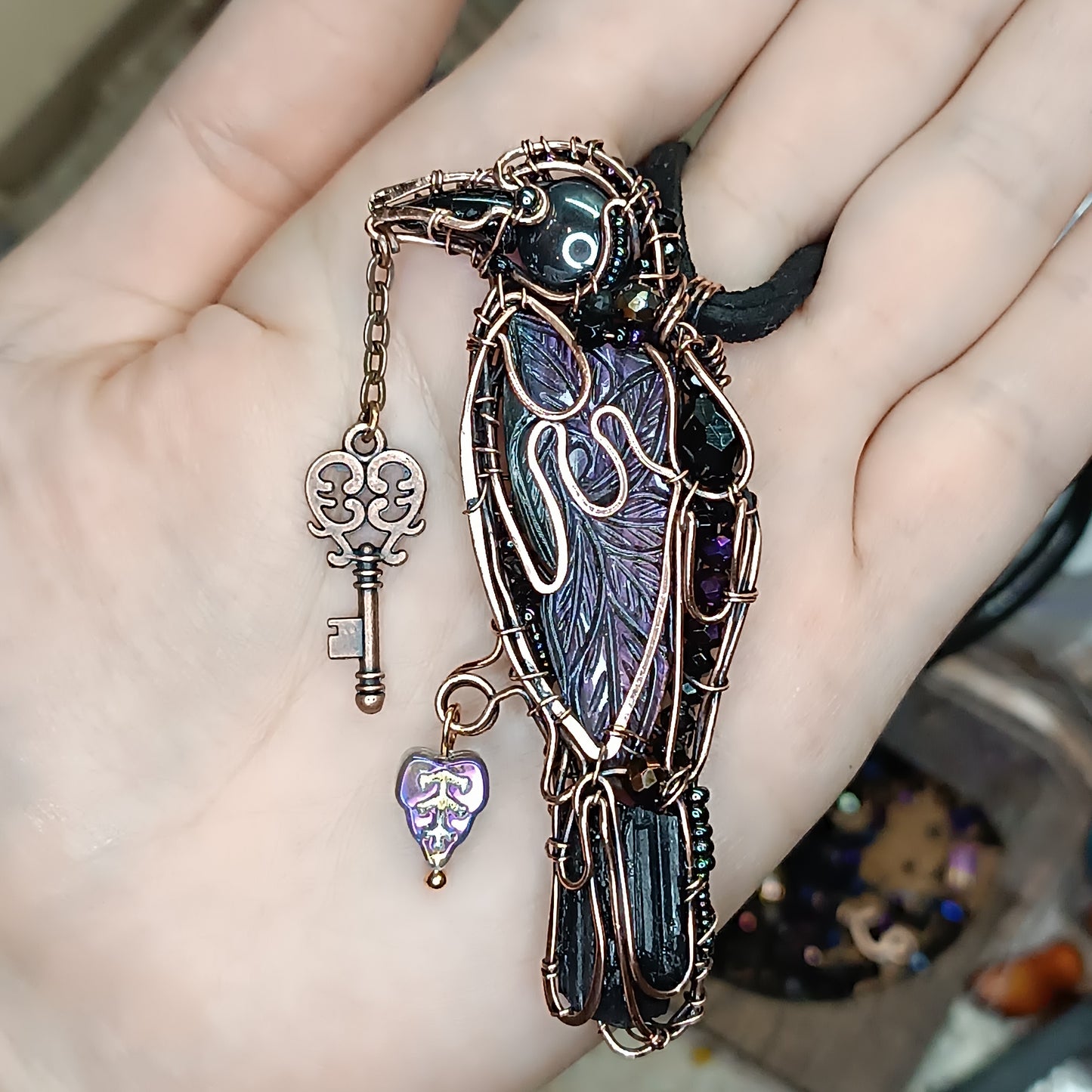 Magestic raven with the purple wings!