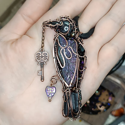 Magestic raven with the purple wings!