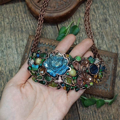 "Butterflies in the rose garden"💚🌹🦋