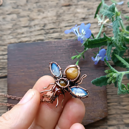 Morning sky wings bee charm