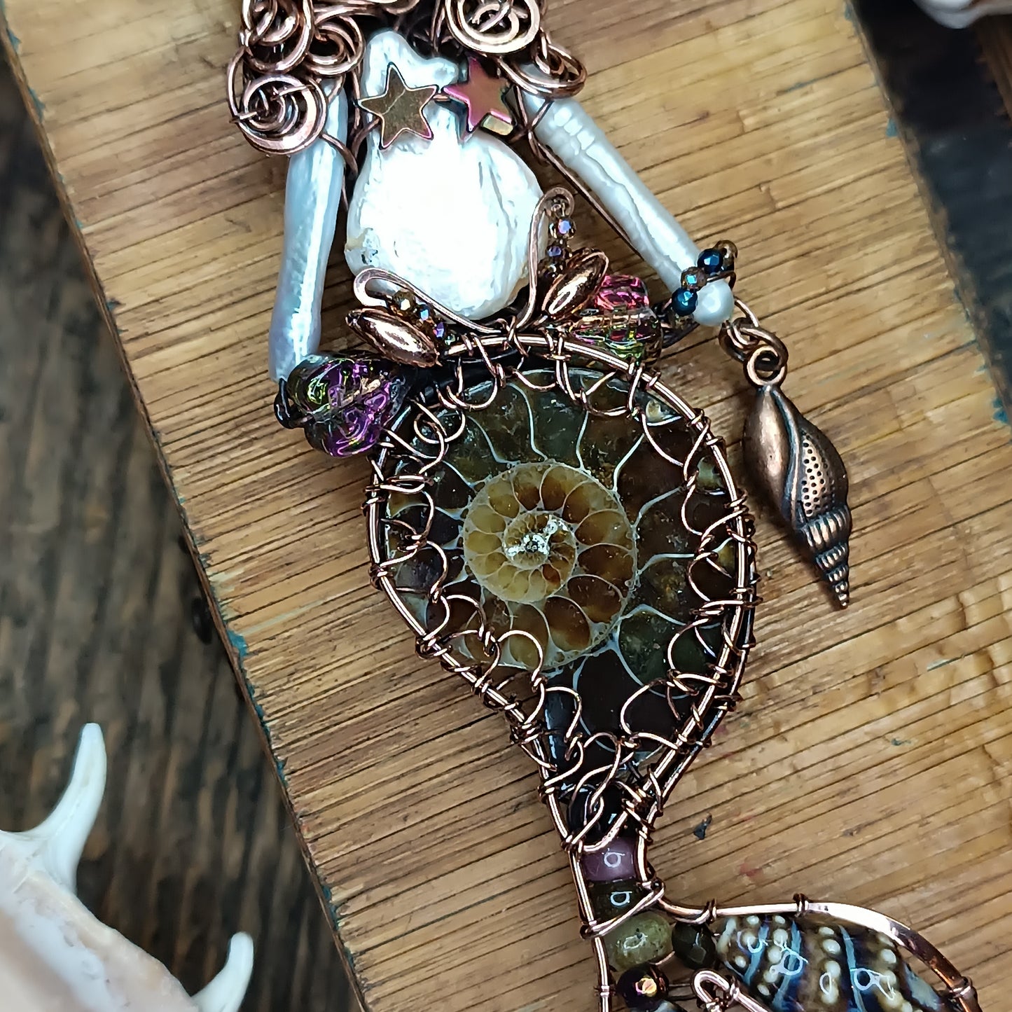 Ammonite shell mermaid.🧜🤎