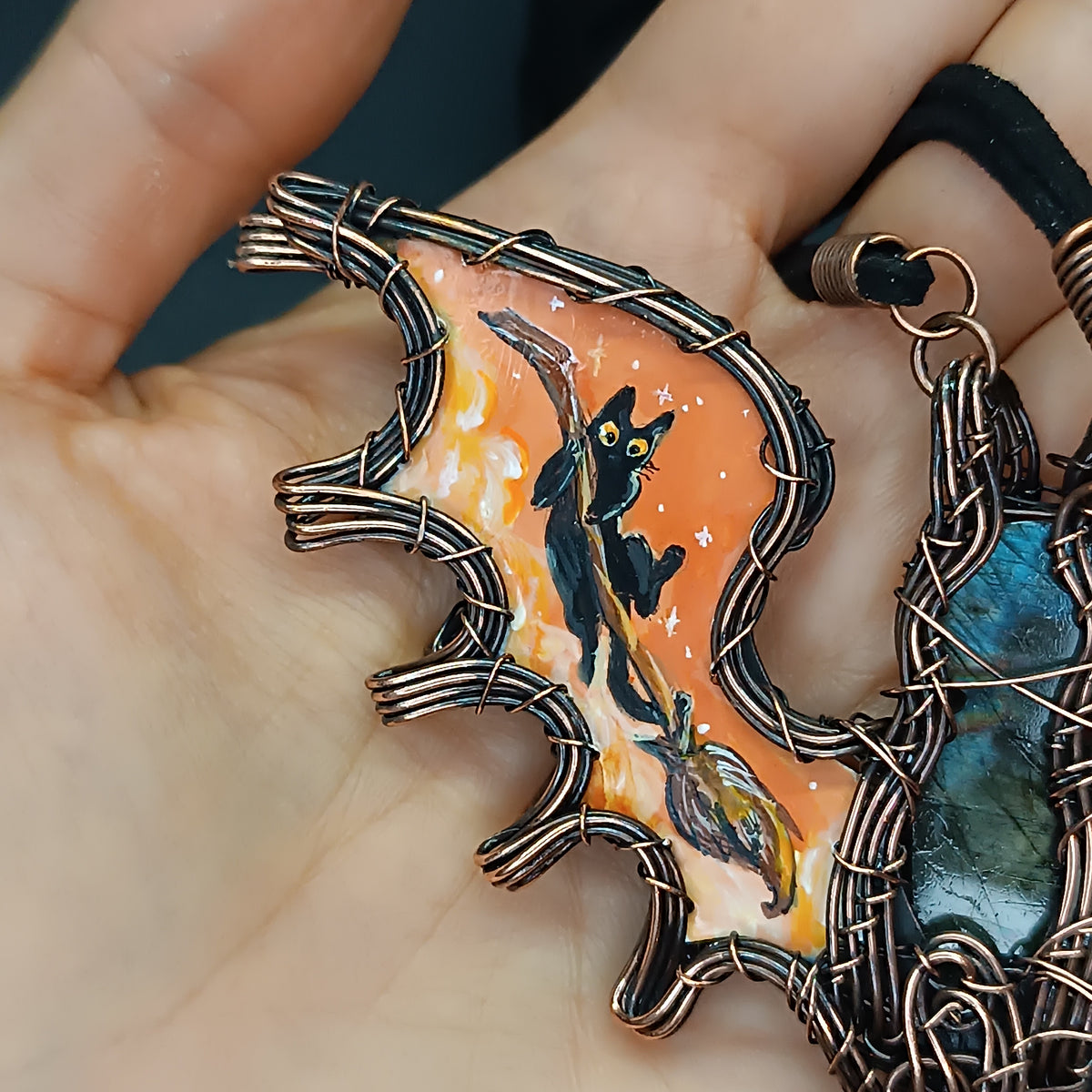 Magic Halloween Bat necklace 🦇