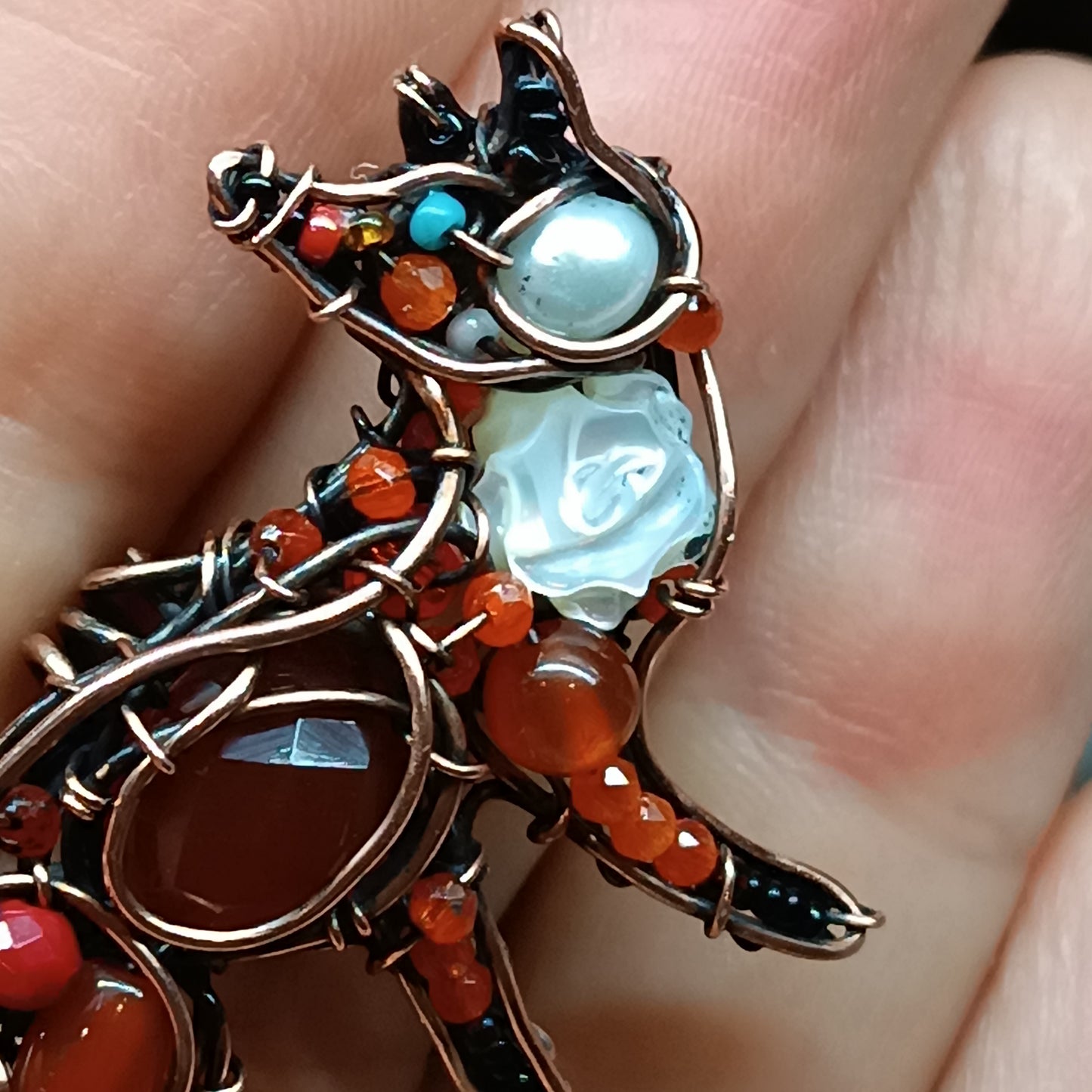 Swoopy tail foxy charm