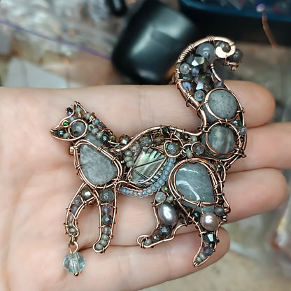 Grey kitty brooch/pendant. (2 in 1)