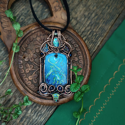 The ballad of Raven and Dragon. Magical necklace.