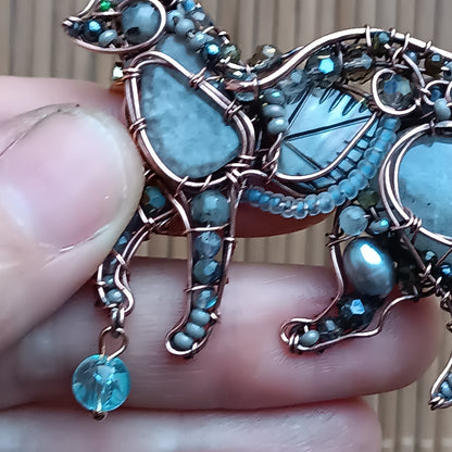 Grey kitty brooch/pendant. (2 in 1)