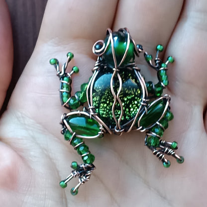 Froggy pendant