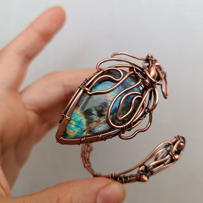 Gorgeous labradorite cuff bracelet. Adjustable. Size S-M