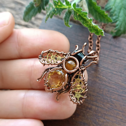 Golden cogs wings bee charm