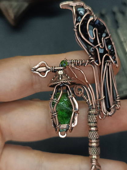 Raven on chrome diopside lantern necklace 🐦‍⬛💚