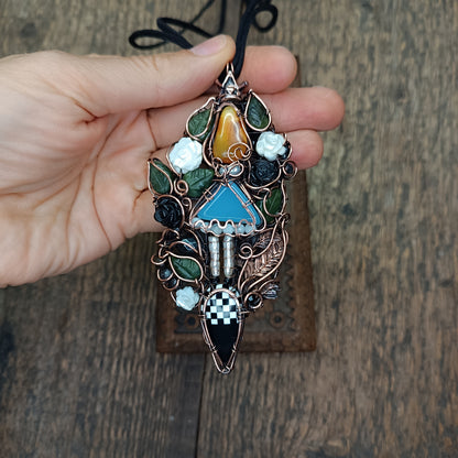 Alice the chess queen necklace♟️🩵🤍🖤