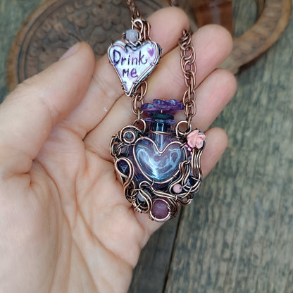 Magic "Drink me" bottle necklace💜