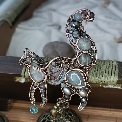 Grey kitty brooch/pendant. (2 in 1)