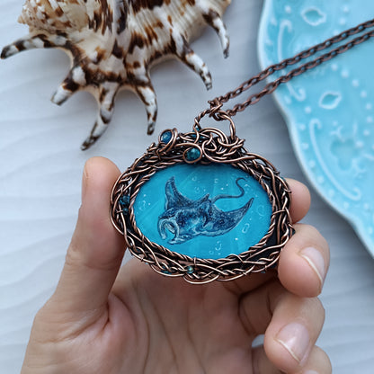 "Unforgettable diving". Wire wrapped and hand painted necklace.