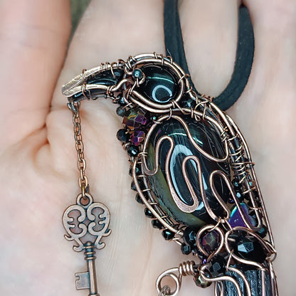 Secret keeper raven with heart💜