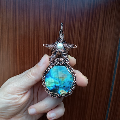 Starfish necklace.