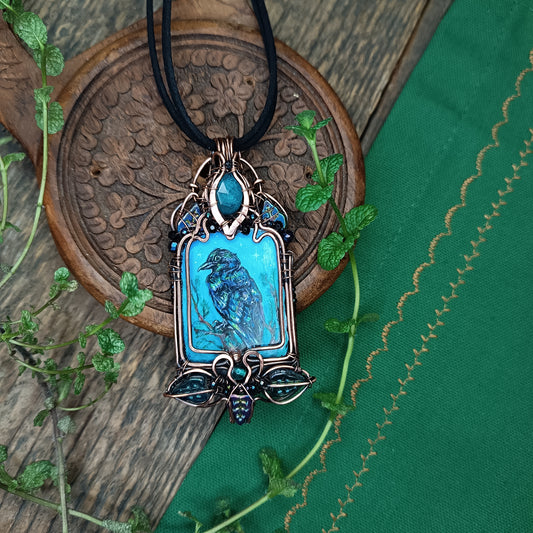 The ballad of Raven and Dragon. Magical necklace.