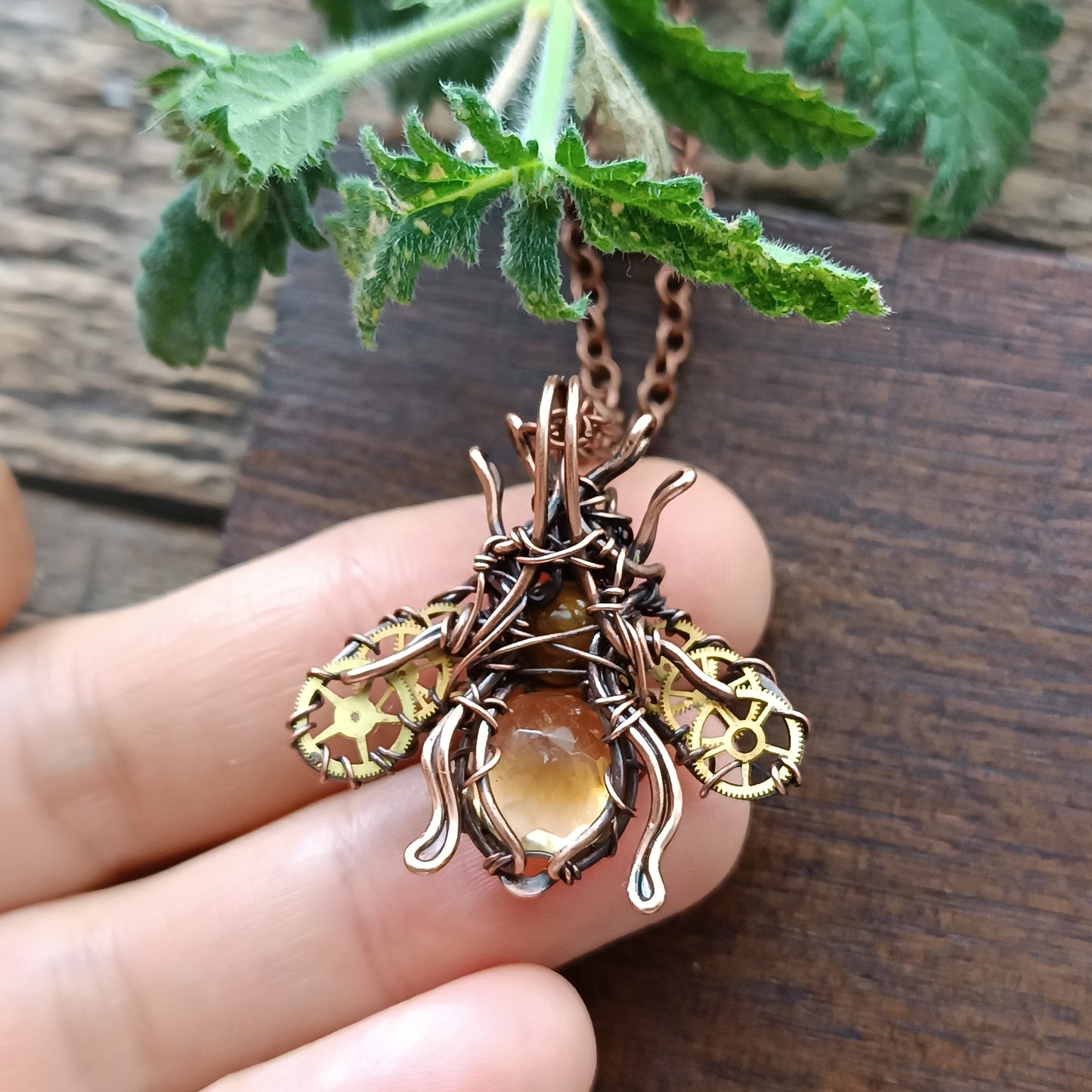Golden cogs wings bee charm