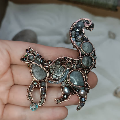 Grey kitty brooch/pendant. (2 in 1)