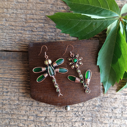 Green summer dangling earrings