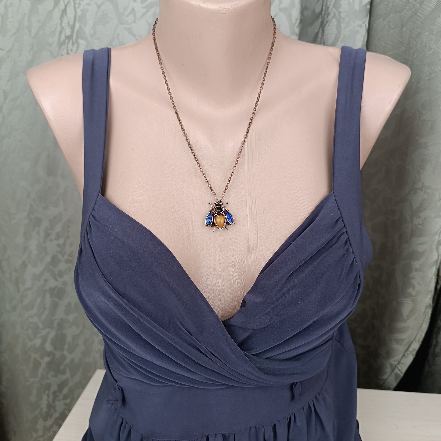 🫐🐝Blueberry honey bee pendant