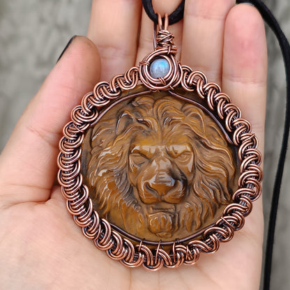 Round lion head necklace