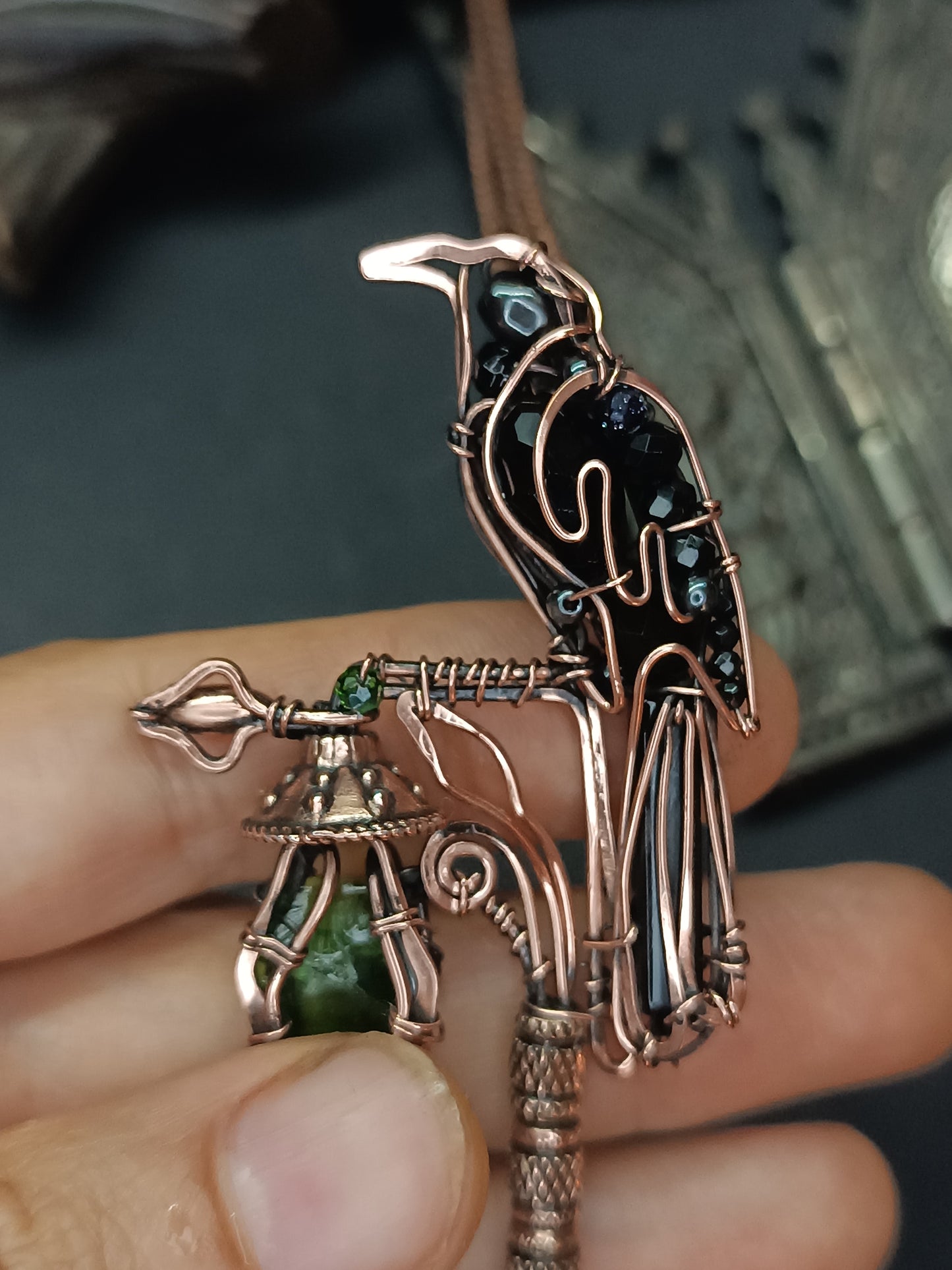 Raven on chrome diopside lantern necklace 🐦‍⬛💚