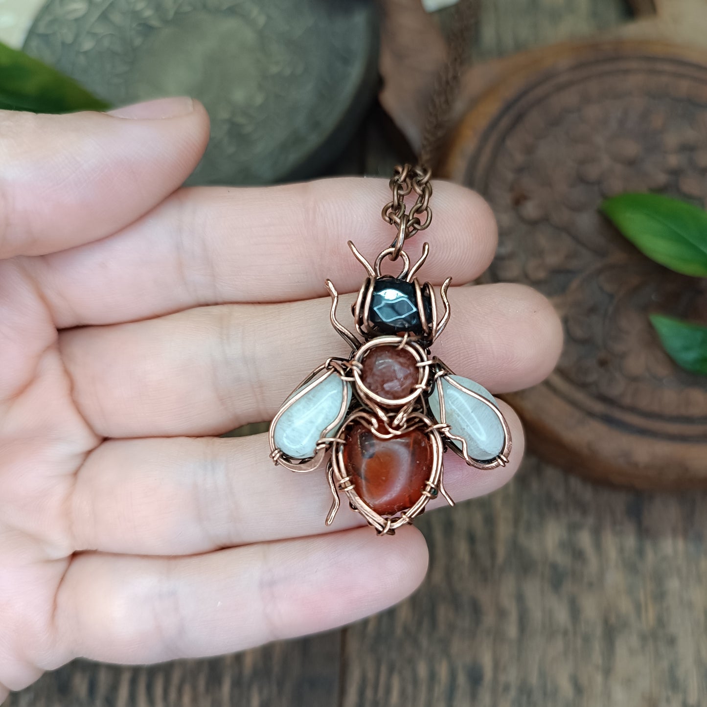 🍑🐝 Peach honey bee necklace.