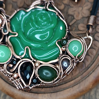 Jade garden. Rose necklace and earrings.