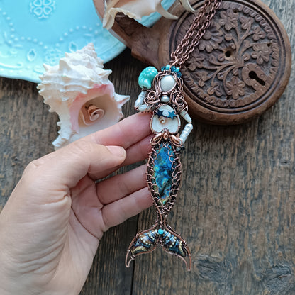 Listening to the ocean. 🧜🐚🩵