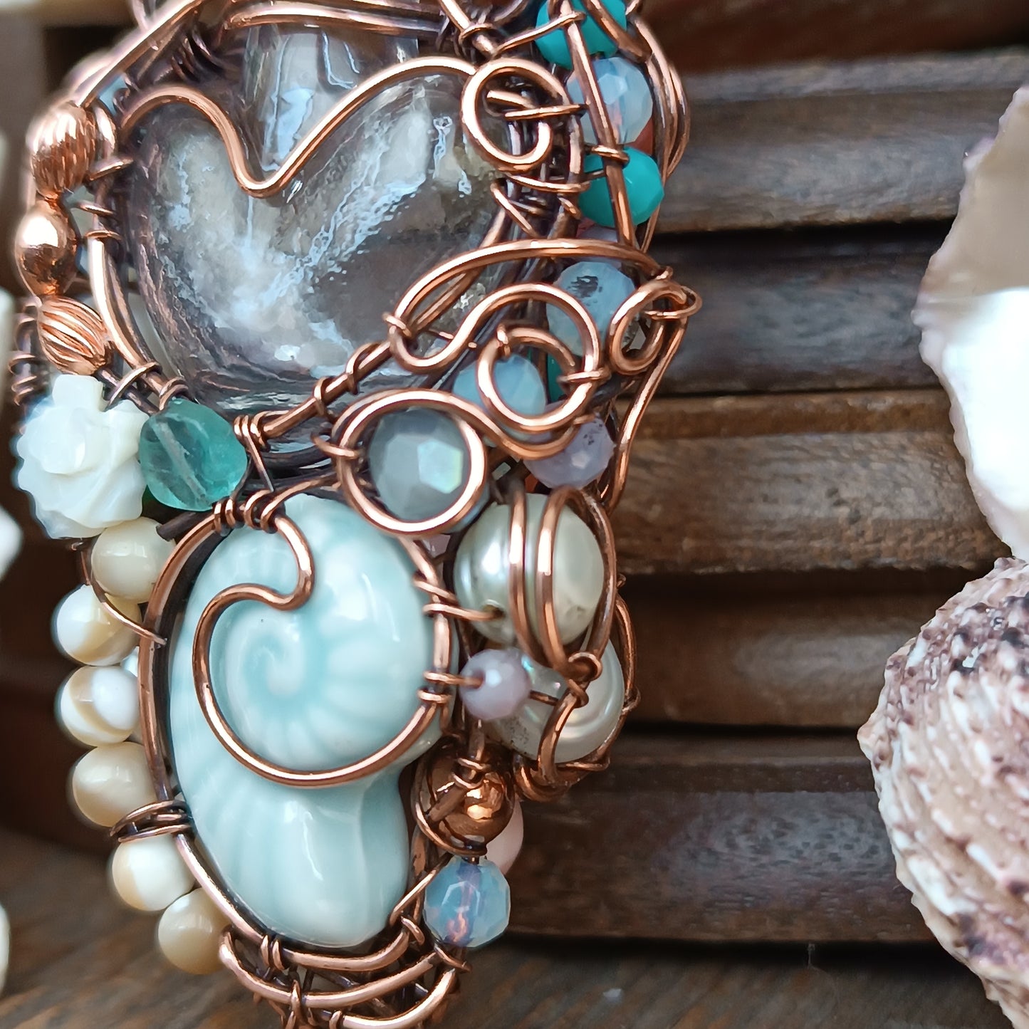 Heart of the ocean. Reversible vial necklace