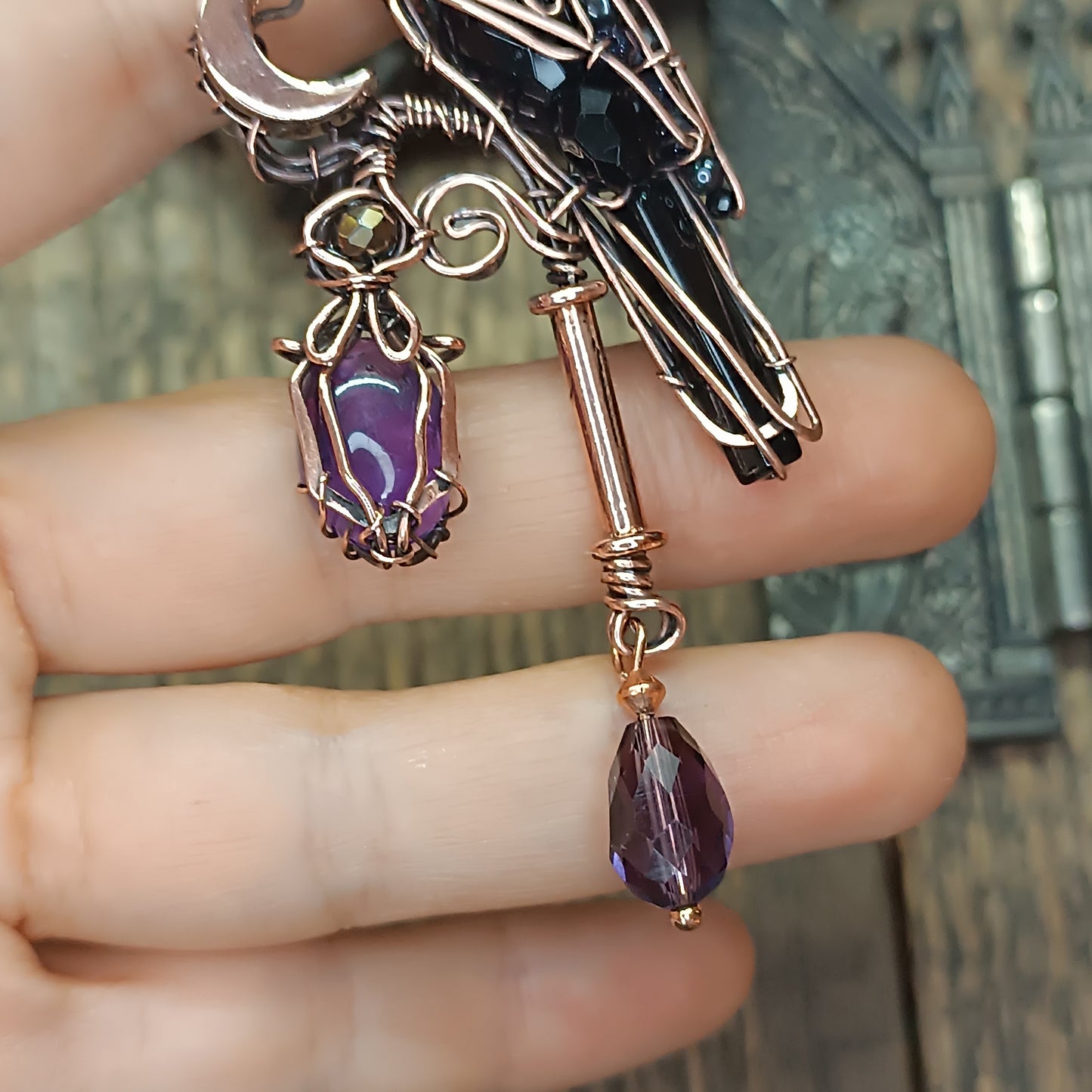 Raven on amethyst lantern necklace 🐦‍⬛💜