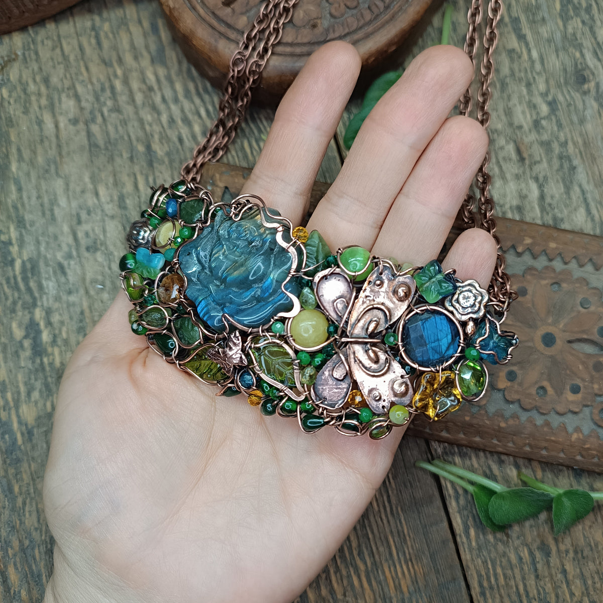 "Butterflies in the rose garden"💚🌹🦋