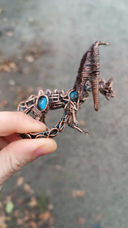 Dragon figurine with labradorites.