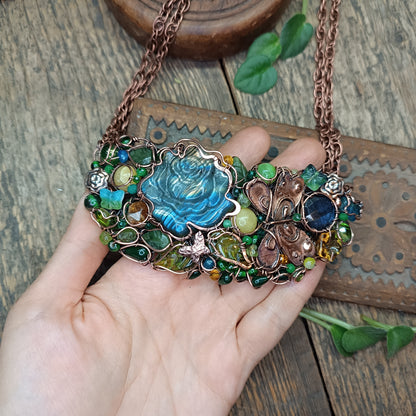 "Butterflies in the rose garden"💚🌹🦋