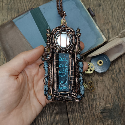Time keeper🐱🕰️ Statement necklace with smiling cat and vintage watch.