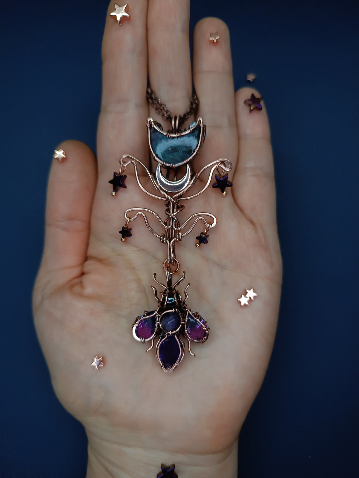 Celestial bee💜🐝🌙✨