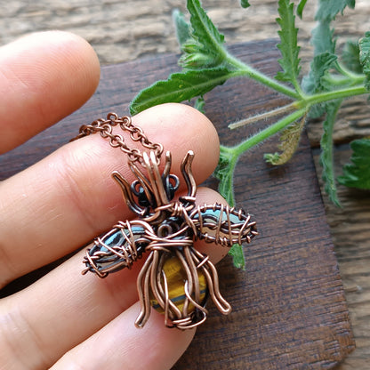 Cloudy sky wings bee charm